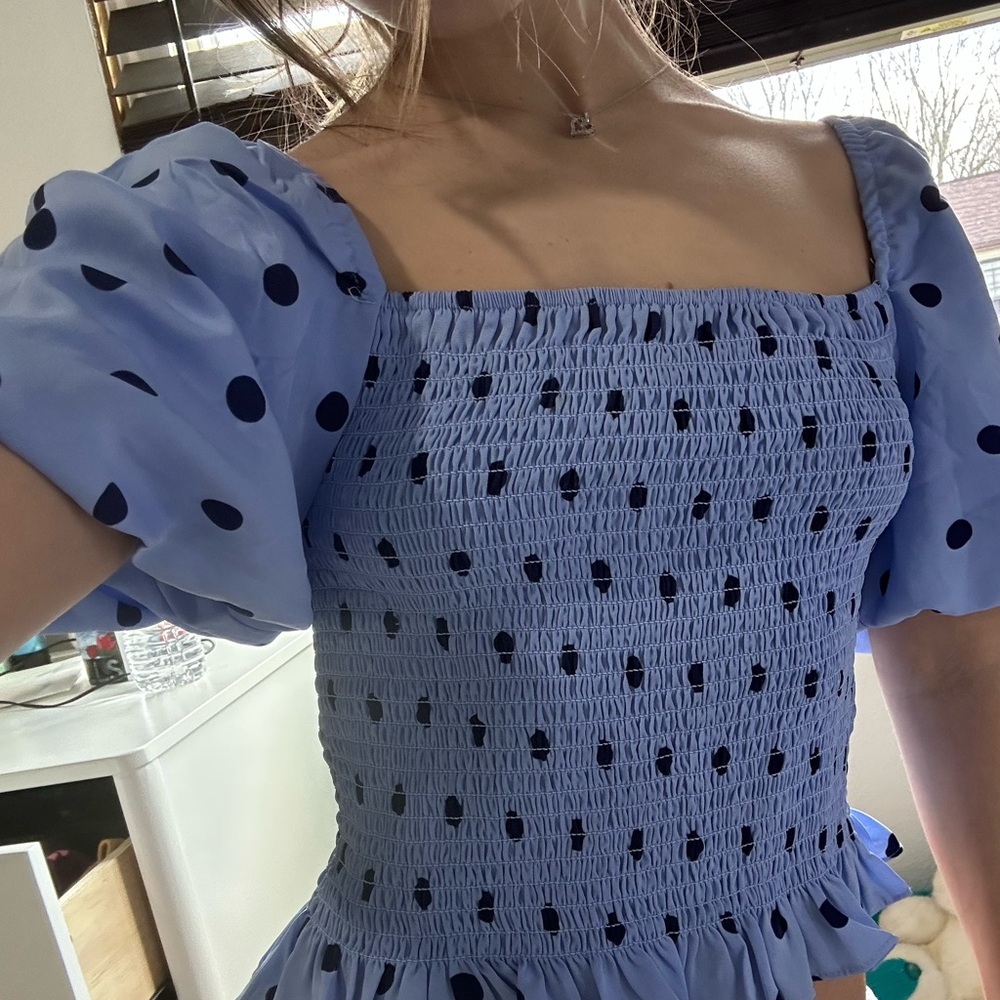 Cute puff sleeve top